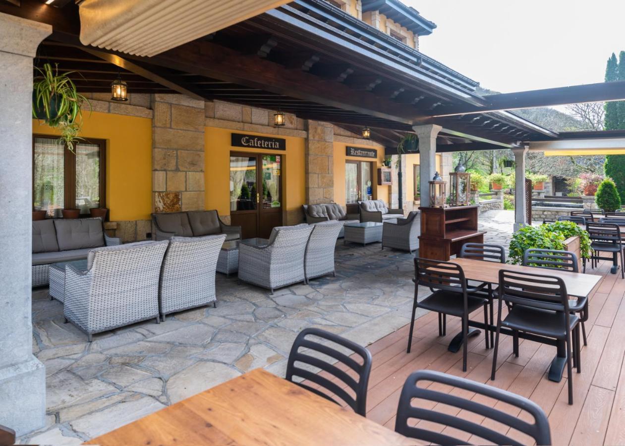 Logis Hotel Restaurante La Casa De Juansabeli アレナス・デ・カブラレス エクステリア 写真