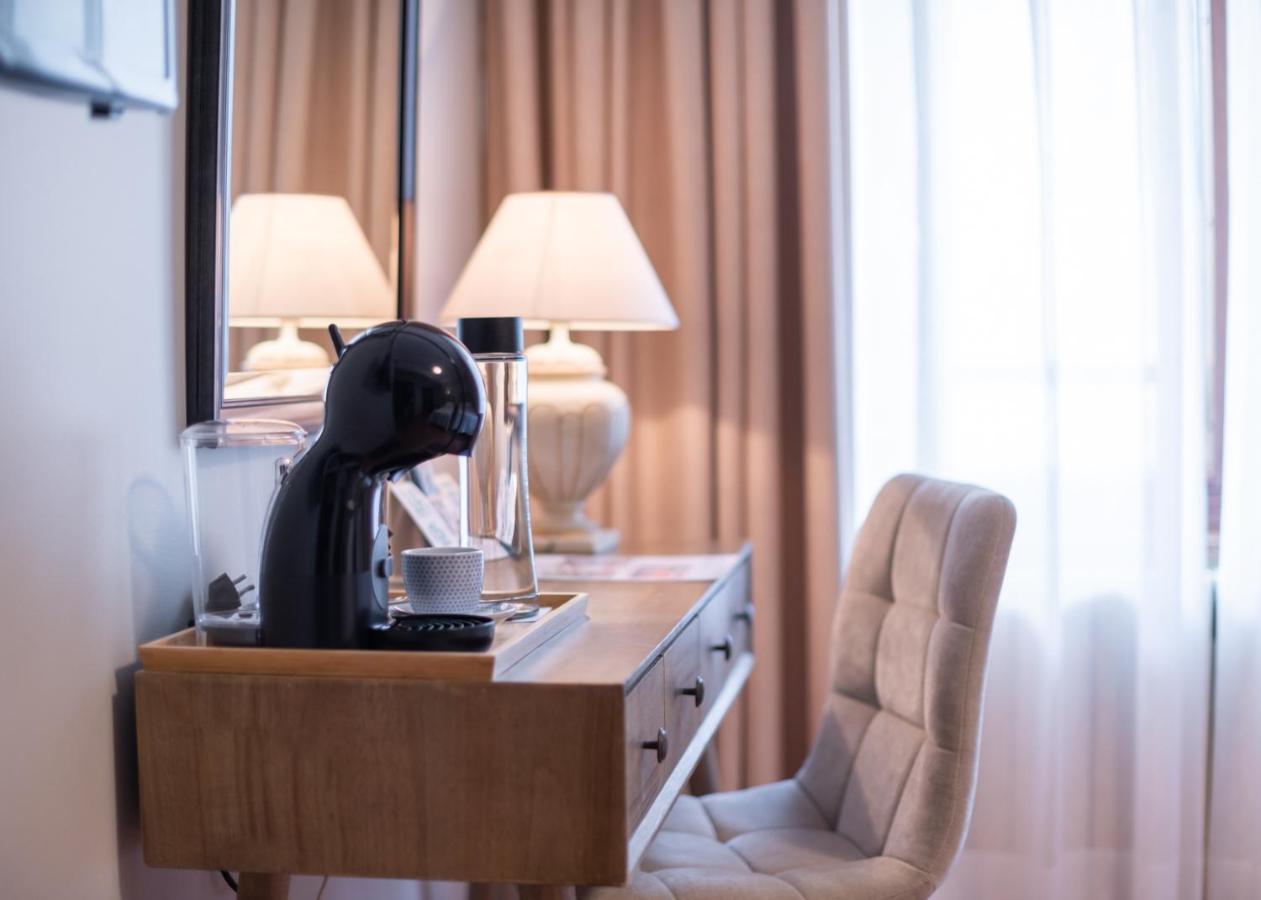 Logis Hotel Restaurante La Casa De Juansabeli アレナス・デ・カブラレス エクステリア 写真